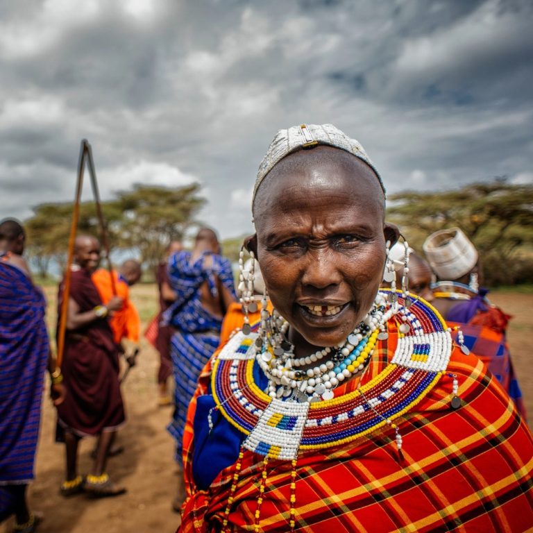 mujer etnia Maasai